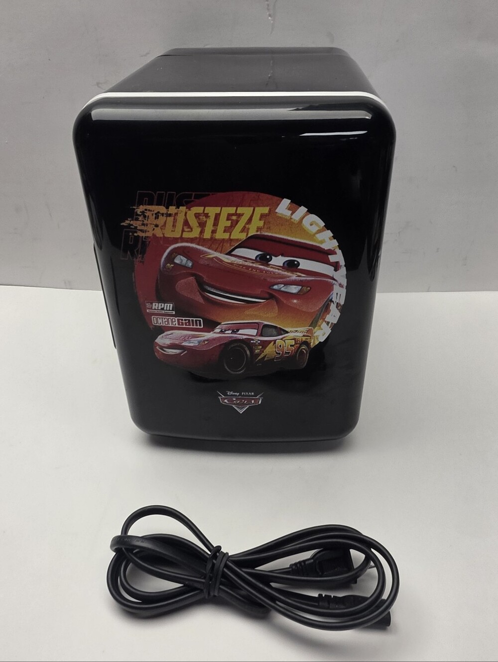 Disneyss Cars 4L 6 Can Mini Fridge Black